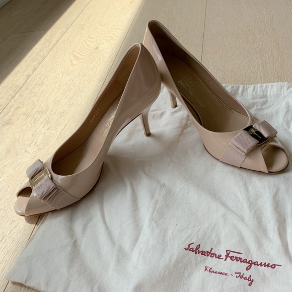 Salvatore Ferragamo heels - Picture 2 of 7